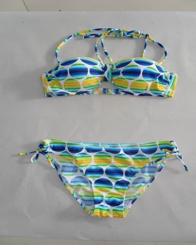 Tie-Side Bottom Bikini Swimwear (2011A)