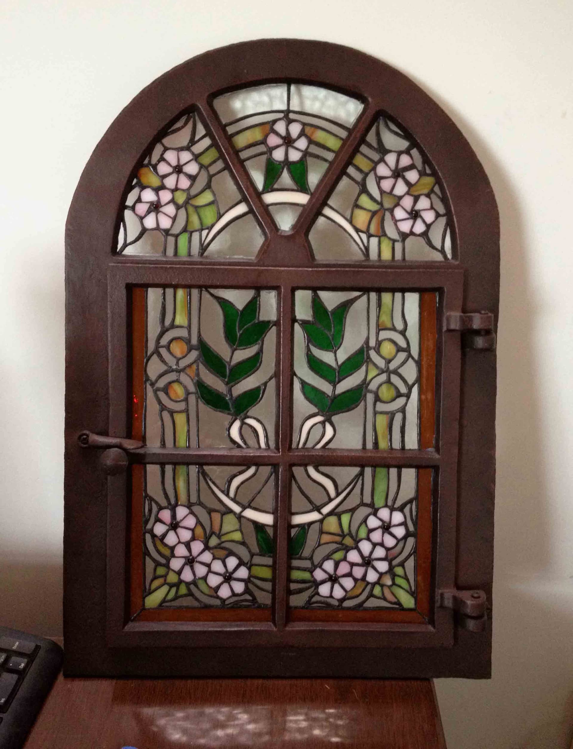 Tiffany Window 904