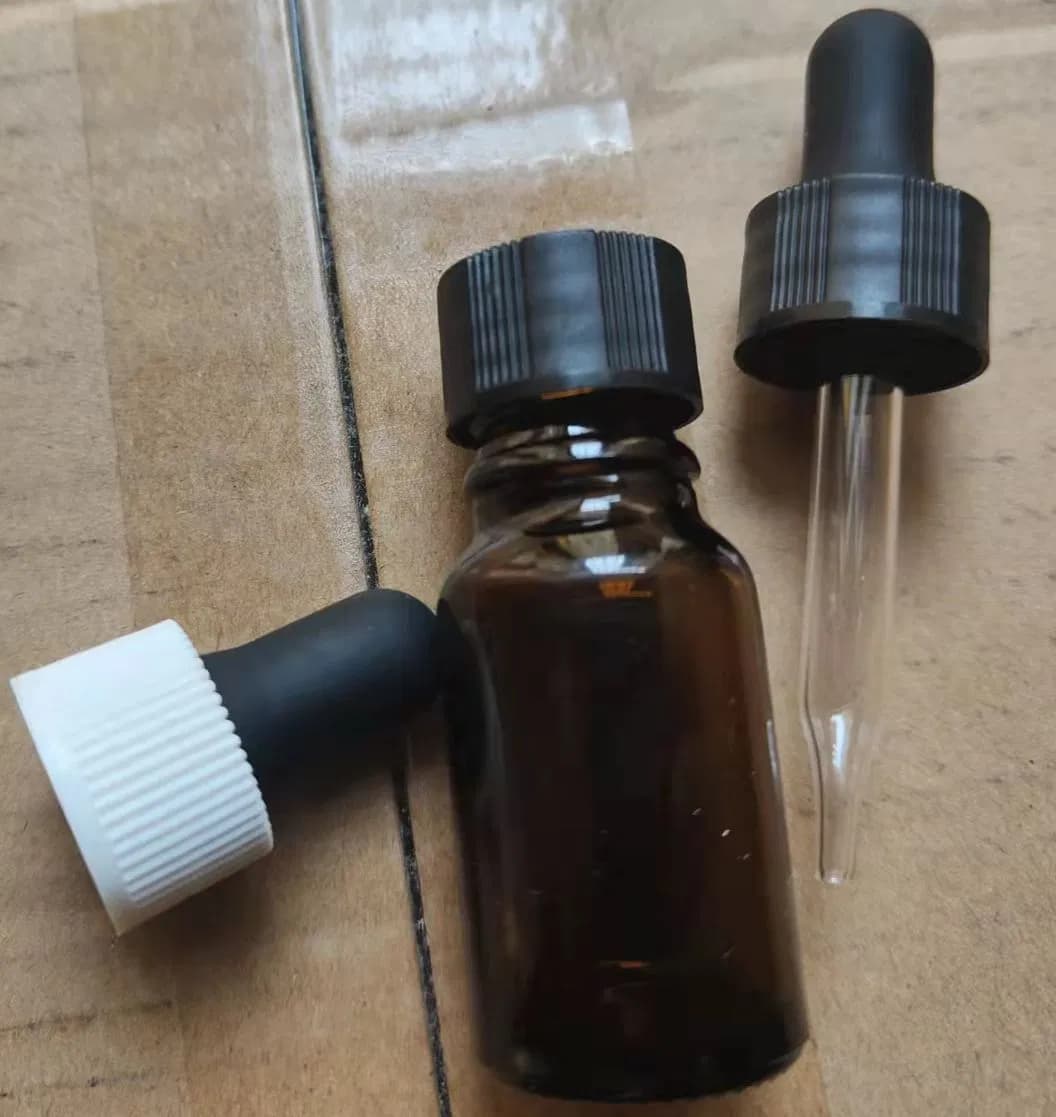 Glass Pipettes Bottle with Rubber Bulb Lid