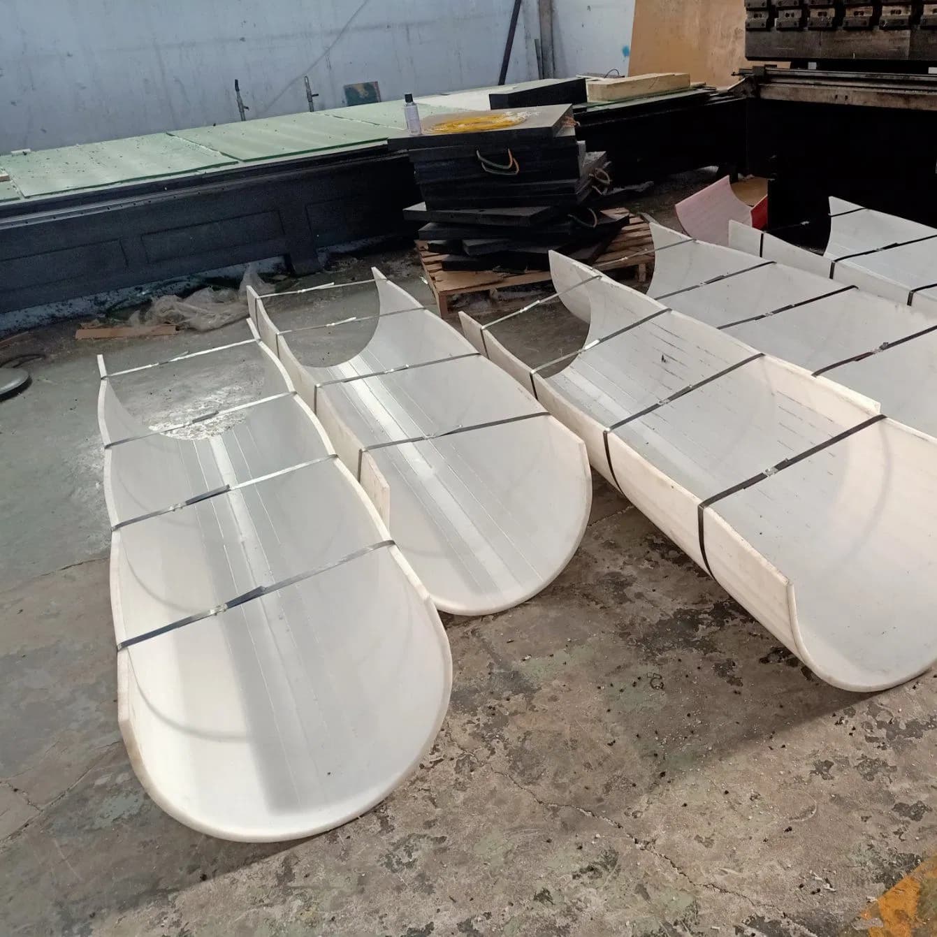 Manufacturers Bi-Color Wear Resistance Screw Conveyor PE500 Liner