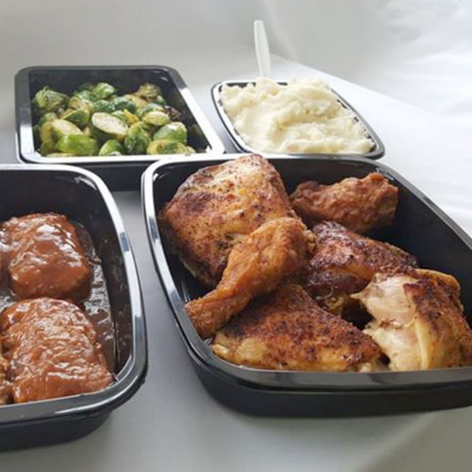 Single Compartment Black Large Size Cpet Trays for Family Use