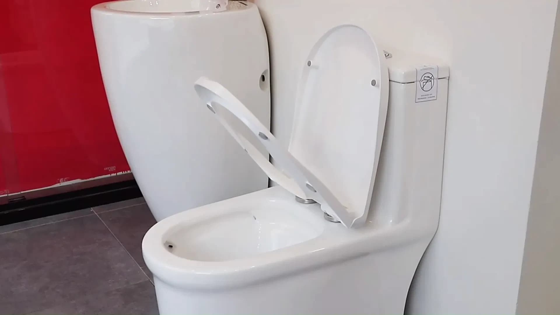 Luxury Design Golden and White Color Freestanding Ceramic One Piece Toilet