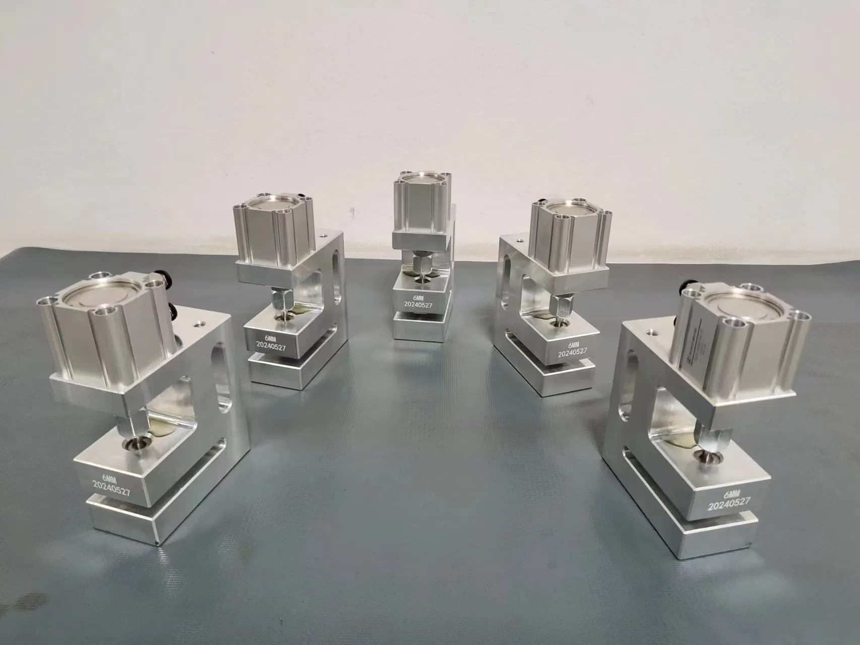 Butterfly Hole Puncher for The Stand up Pouch Making Machine