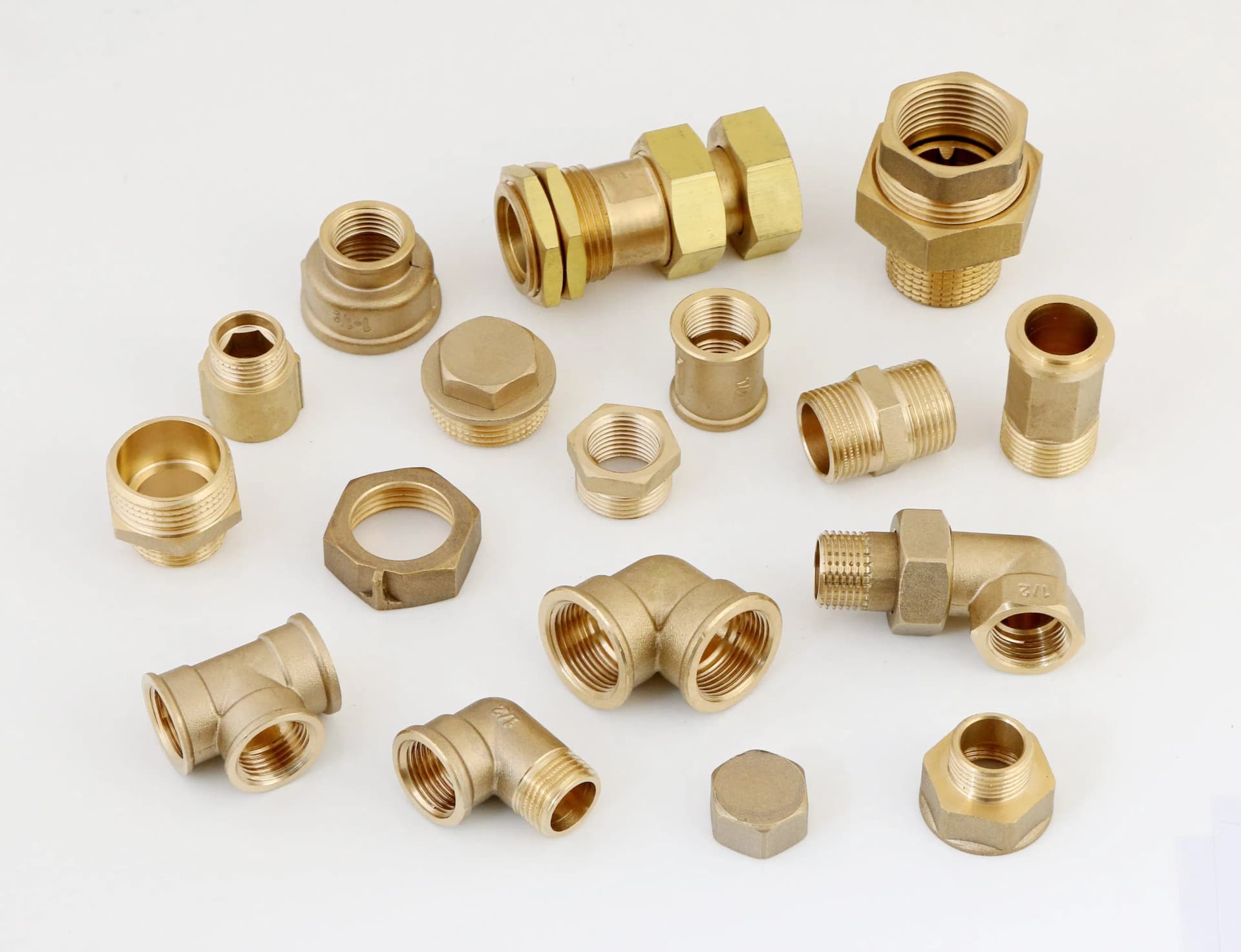 Wholesale Large Quantity Factory Price Brass Thread Fittings Nipple Elbow Tee