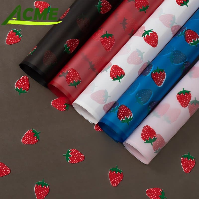 Valentine's Day Waterproof PE Coated 57*57 Cm Fresh Cartoon Strawberry Flower Wrapping Paper with Border