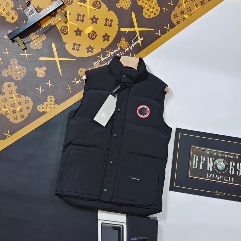 Stand Collar Down Vest Classic Red Badge Sleeveless Warm Waistcoat