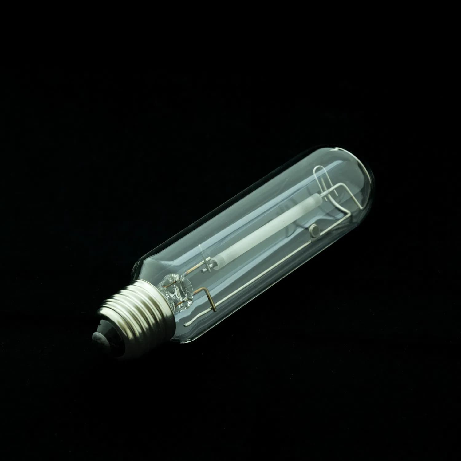 High-Performance Sodium Vapor Light Bulbs for Outdoor Spaces