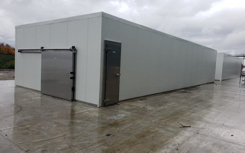 High-Yield Hydroponic Container Farm for Urban Agriculture -Customizable Vertical Racks