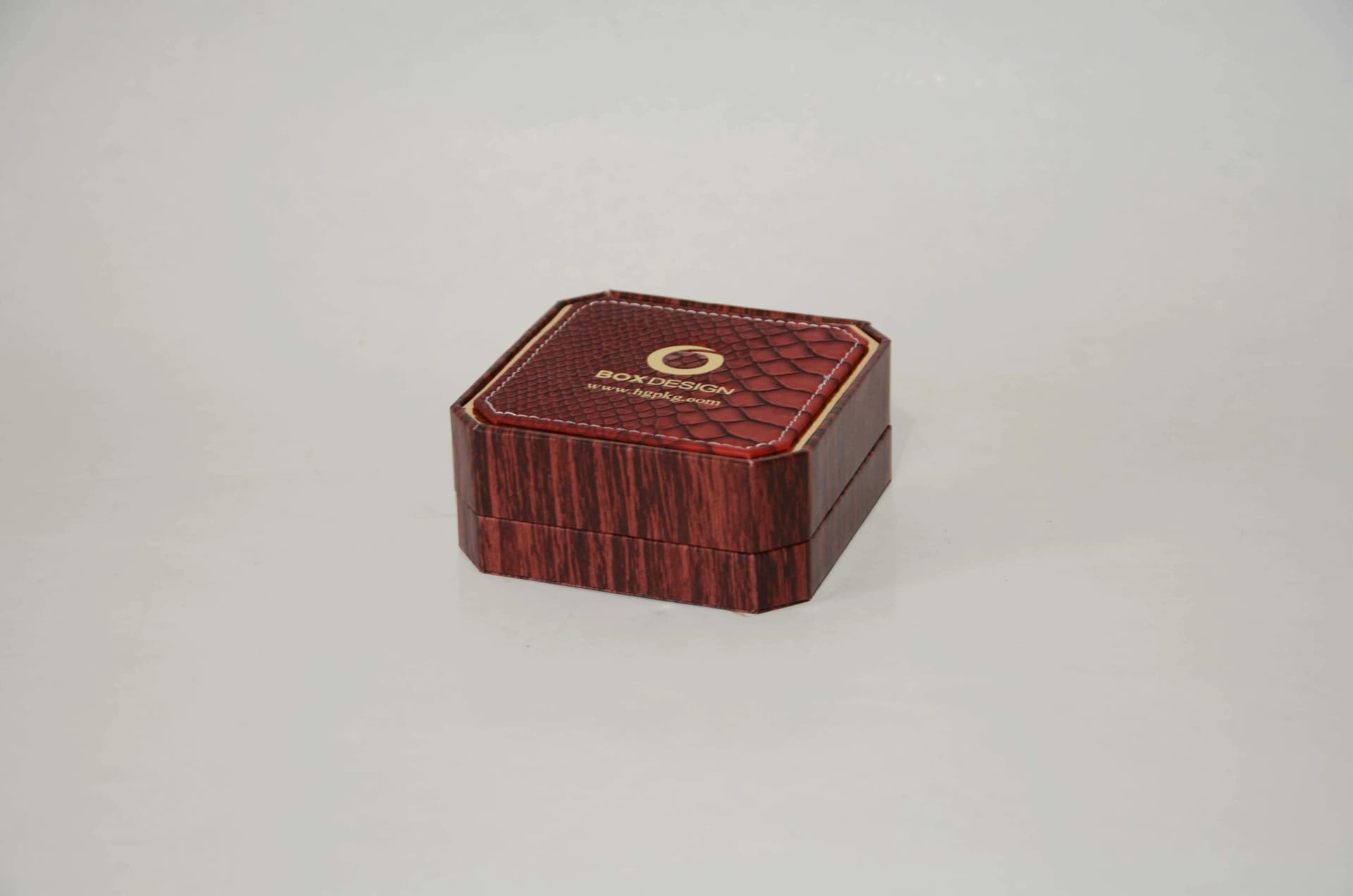 Jewelry Box/Jewellery Box with Wood Texture Leather Gift Box