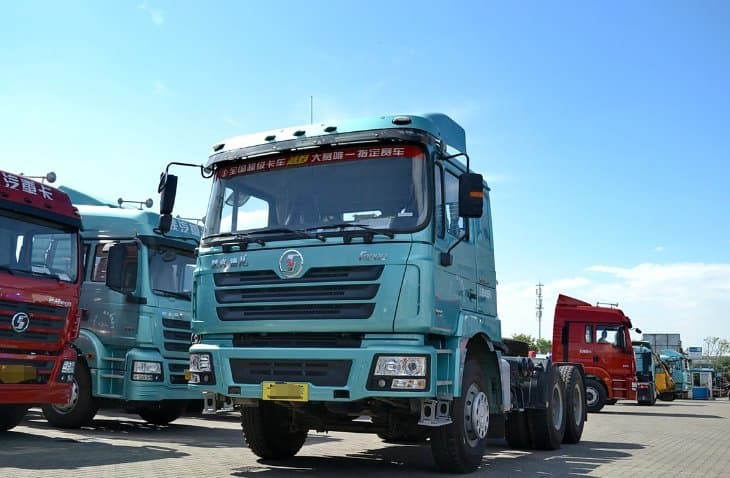 Popular Truck, High Load Capacity, Well Received, Shacman 6*4 8*4 Towing Truck