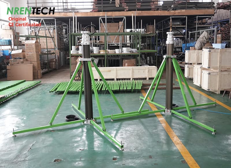 4.5m CCTV Pneumatic Telescopic Mast 1.65m Closed Height with Inside CCTV Wires