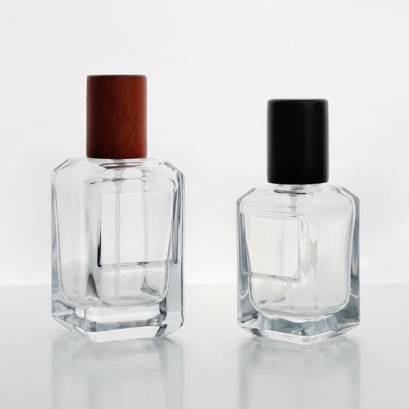 ODM& OEM Customised Design Logo 30ml 55ml Portable Glass Bottle with Acacia Wood Cap