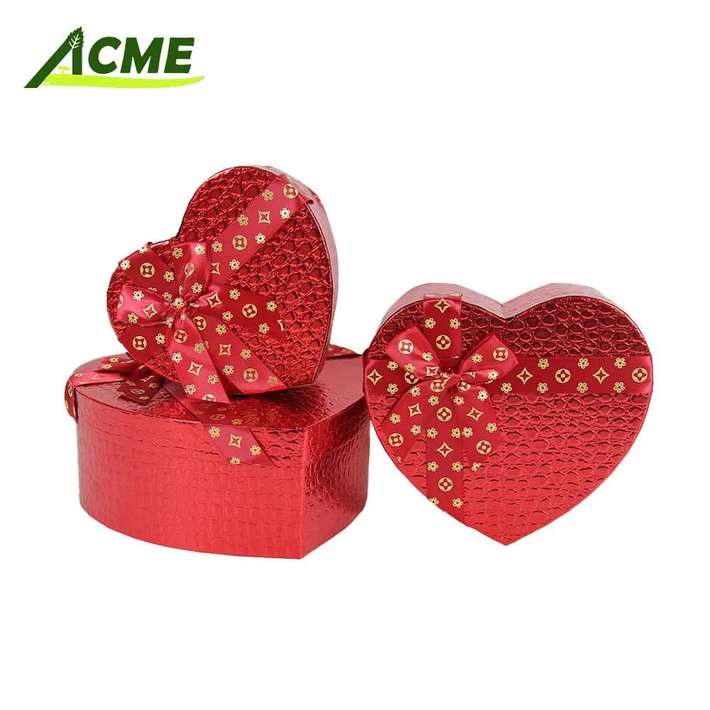 Gold Foil Print Romantic Heart Shaped Present Box