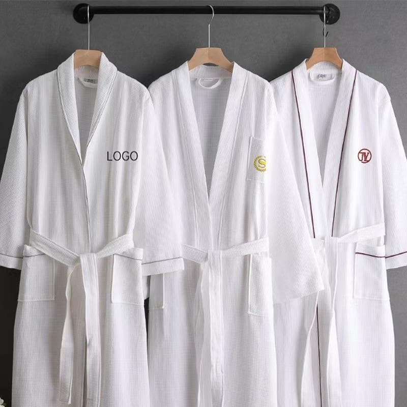 Wholesale Custom Hotel Bathrobe 100% Cotton Cut Pile Plush White Luxury Soft Robe for 5 Star Hotels