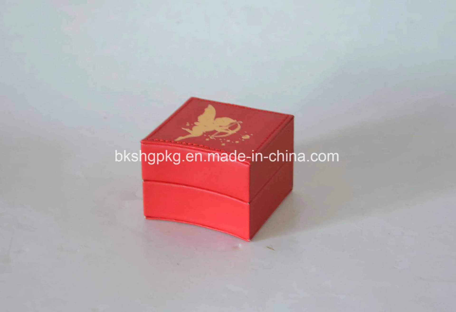 Elegant Ring /Necklace/ Bracelet/Jewelry /Cosmetic Leather Gift Box