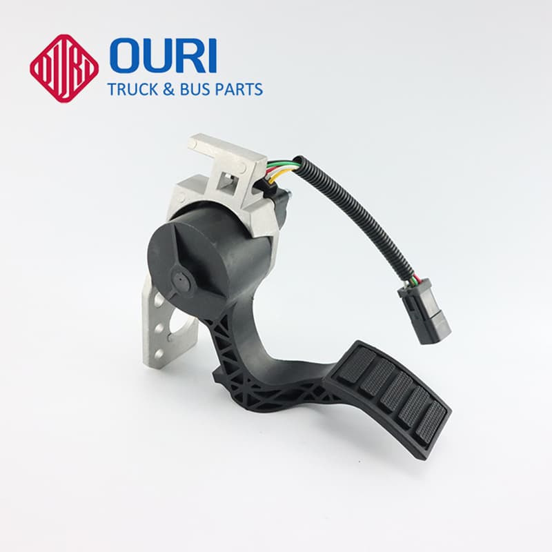 Truck Parts 21116880 84557585 Electronic Accelerator Pedal for Volvo Truck Fh/FM/Fmx/Nh