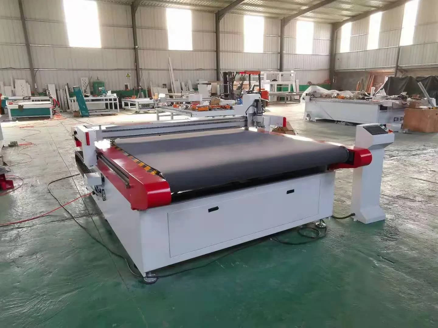 Automatic CNC Digital Oscillating Knife Fabric /Textile/ Cloth /Garment /Apparel/Rubber/ Sponge /Foam /Wool /Cutting Machine