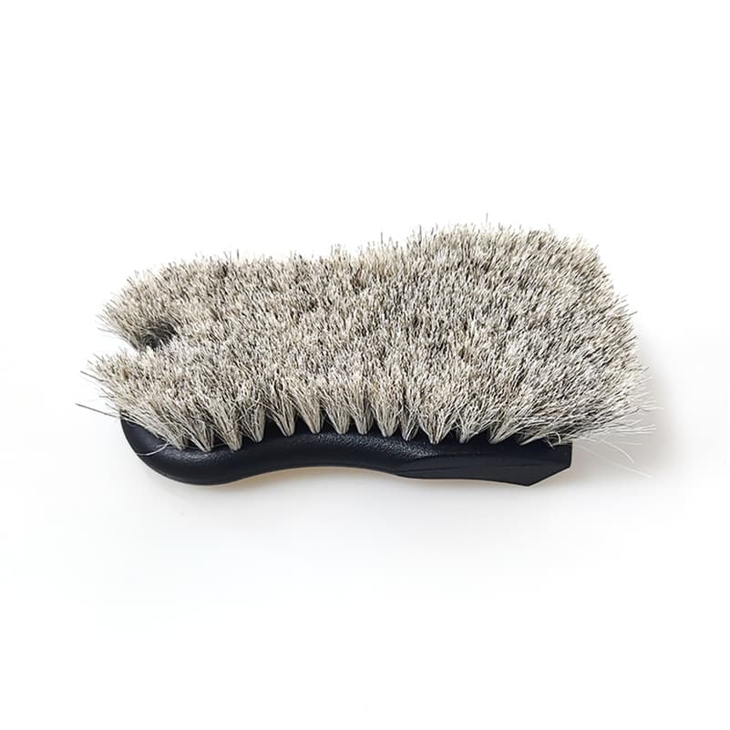 Custom Made Thick Bristle Brush for Effective Dust Removal