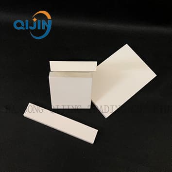Factory Supply 95% Alumina Ceramic Tile High Wear Resistance and Corrosion Resistance