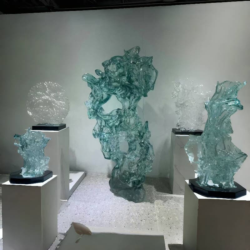 Factory Customized Wholesale Garden Art Outdoor Hotel Park FRP Decorative Ornamental Art Sculpture Chinese Manufacturer