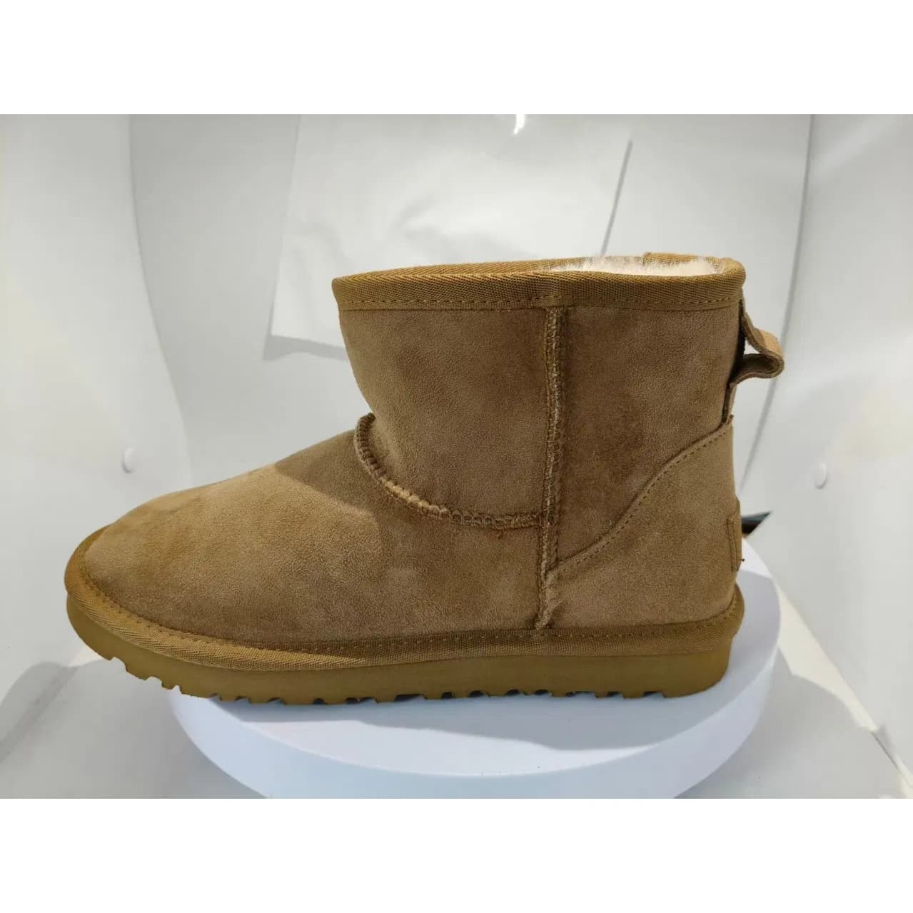 Luxurious Sheepskin Leather Winter Boots for Ultimate Comfort