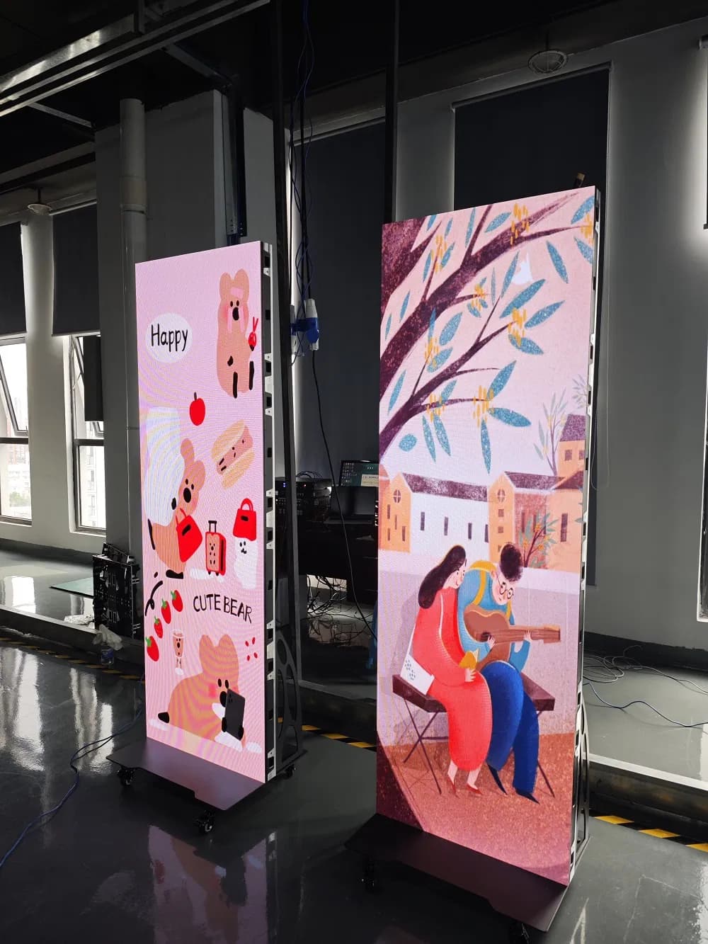 Indoor HD Store Advertising Play Gob LED Display P1.86 640*1920mm