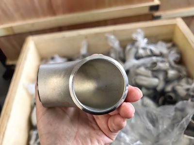 ANSI B16.9/ASTM A234 Wpb Lr 45/90/180 Degree Stainless Steel Tee/Reducer/Bends/Elbow