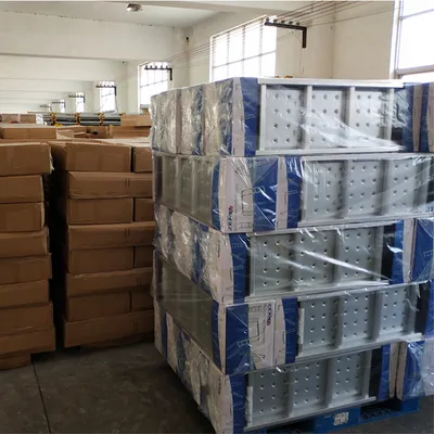 China Supplier Steps Multipurpose Aluminum Combination Lightweight Foldable Ladder Factory