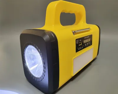 Solar Powered Rechargeable Am FM Radio Music with LED Torch Dynamo Multifunction Solar Radio
