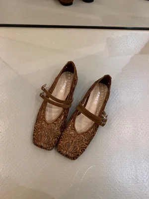 Women's Retro Cutout Mary Jane Shoes