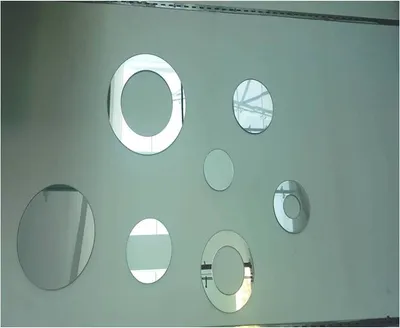 7PCS Mirror Set in Wall