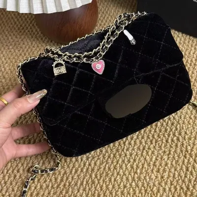 New Luxury Designer Style Large Capacity Velvet Chain Bag