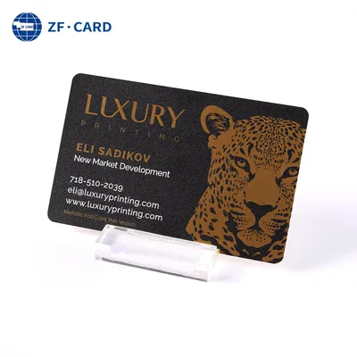 Factory Customized Loyalty VIP Card NFC 13.56MHz Luxury Business Chip Card with Free Sample