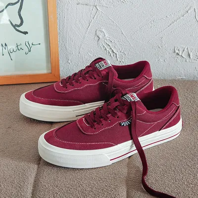 2025 Men's Board Shoes Versatile White Sneakers Trendy Casual Shoes Wholesale