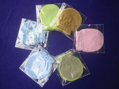 Scratch Mittens (000010)