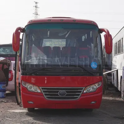 Customized Second-Hand Yu-Tong Bus Zk6752 30-Seat Diesel Engine Coach