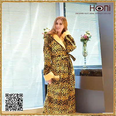 D-009 Super Soft Leopard Women Bathrobe