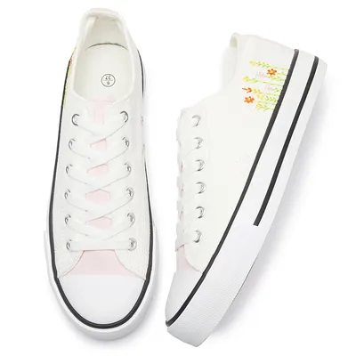 Yellow Flower Embroidery Classic Low Top Canvas Shoes