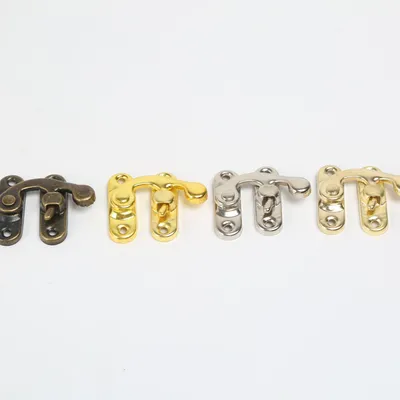 Horn-Shaped Hook Latch — Metal Toggle Clasp for Luggage, Antique-Style Buckle, Hardware Accessory for Packaging Boxes and Wooden Cases