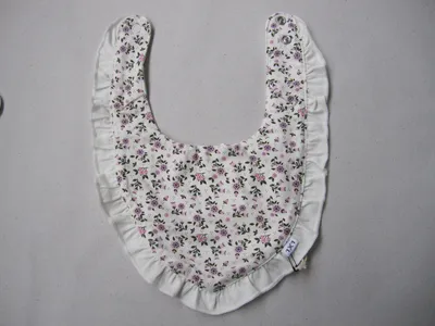 Baby Product Baby Bib with Ruffle Flower Print