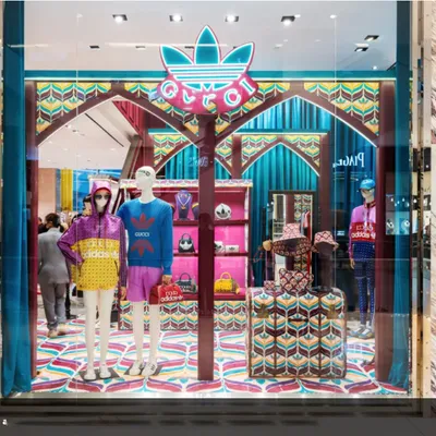 Provide Customized Trends in Window Display Design for Retail Stores