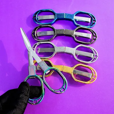 High-Quality Smoking Scissors in Zinc Alloy with Folded
