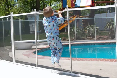 Folding Portable Temporary Swimming Pool Fence Child Safety Swimming Pool Fence