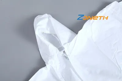 Light and Durable Disopsable  Isolation Gown Manufacturer