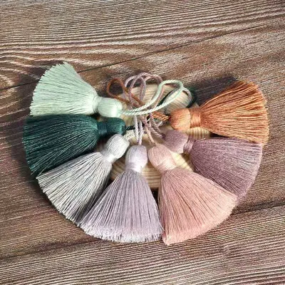 Low MOQ 6.5cm Fat Natural Organic Cotton Tassel with Hanging Loop for Decoration