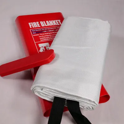 China Manufacture Free Sample Emergency 100% Fiberglass Fireproof Fire Blanket