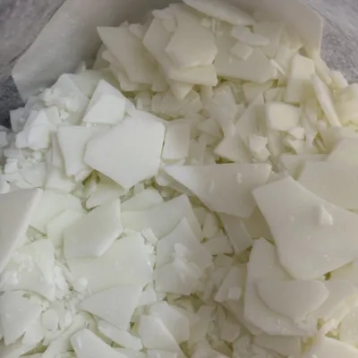 China Supply 100% Natural Soy Wax Flakes for Candle Making