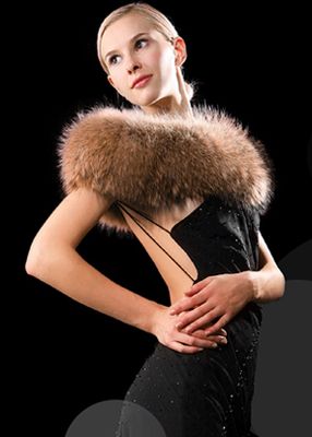 Raccoon Fur Cape (C-008)