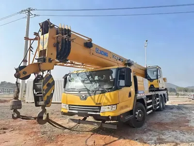 Hydraulic Truck Crane Xct35L5 for Sale Second Hand Hoisting Construction Machinery