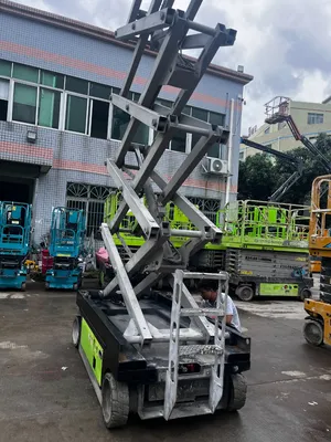 Fine-Quality Green Frame Appearance Elevator Platform for Electricity